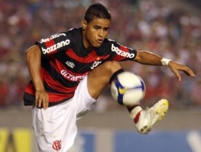 Mesmo de longe, Everton está confiante