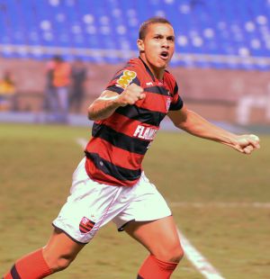 "Soldado" Wanderley preparado para o combate