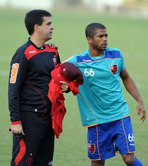 Junior Cesar: "Vencer é mais importante que jogar bem"
