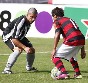 Flamengo empata com Botafogo na final de juniores