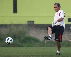 Flamengo faz treino técnico na tarde desta sexta
