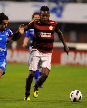 Willians pede atenção total contra o Bahia