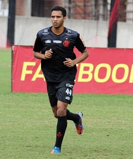 Thiago Medeiros não enfrenta o Náutico