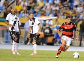 Ramon exalta raça do time contra o Vasco: ‘honramos o Manto Sagrado'