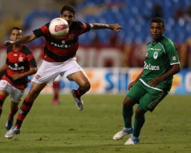 Flamengo domina partida, mas empata no Engenhão