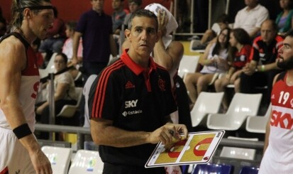 FlaBasquete entra em quadra a uma vitória das semifinais