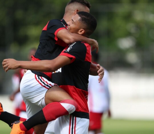 Flamengo vence duas partidas seguidas na Taça Rio Sub-20
