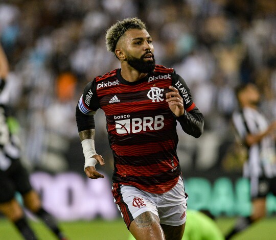Flamengo tem boa atuação e vence o Botafogo por 3 a 1, no Nilton Santos