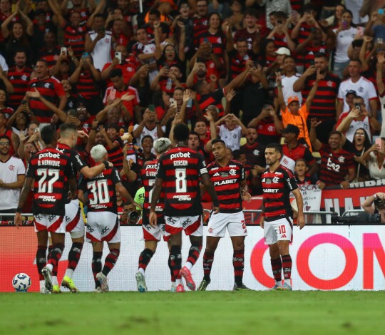 Em clima de decisão, Flamengo enfrenta a LDU nesta quinta-feira no Maracanã