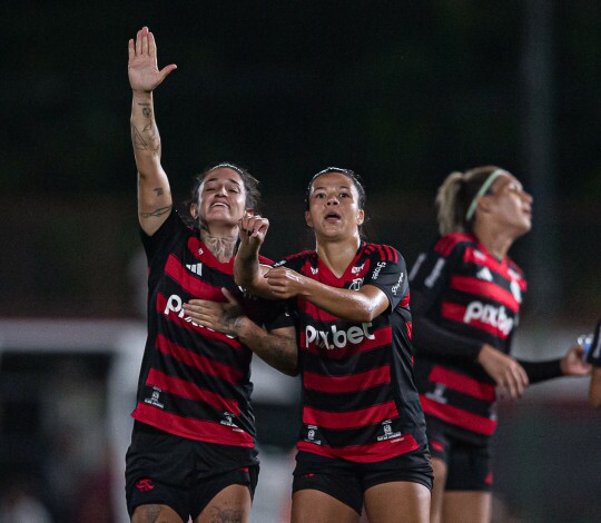 Flamengo vence o Fluminense por 2 a 1 e segue em ascensão no Brasileirão Feminino