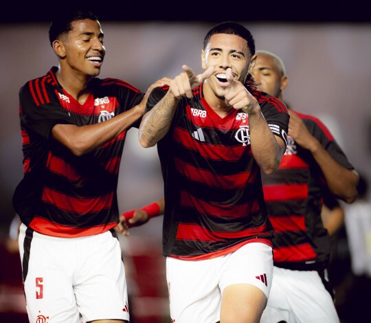 Flamengo e Bayer 04 Leverkusen celebram parceria com amistoso na Gávea