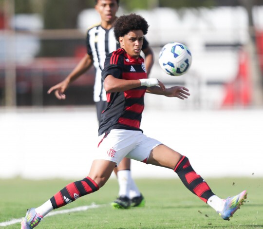 Flamengo vira a partida, mas cede empate no Brasileiro Sub-17
