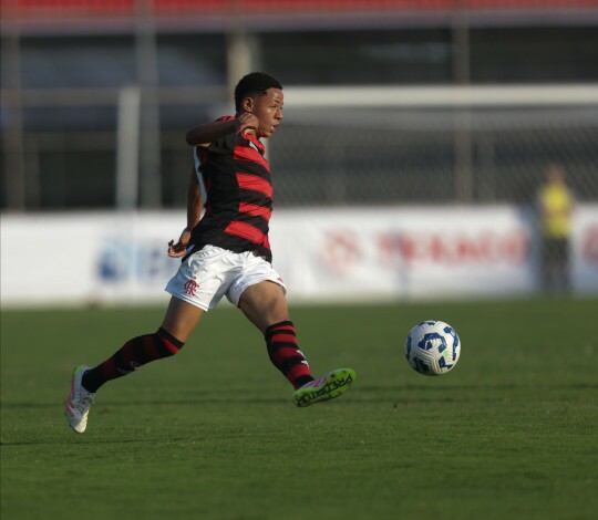 Vitória pode colocar o Flamengo na zona de classificação do Brasileiro Sub-17