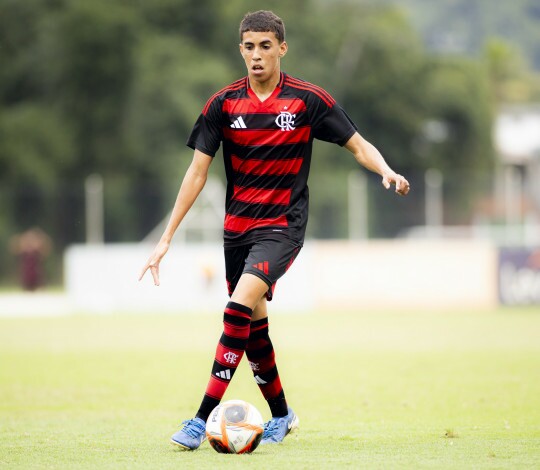 Garotos do Fla Sub-15 rugem alto e garantem vaga na final da Copa da Amizade Brasil-Japão