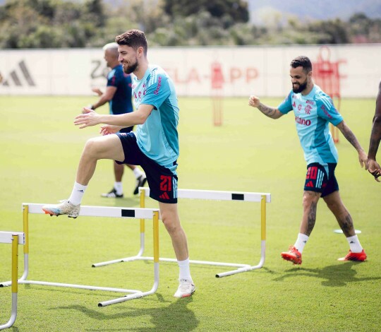 Flamengo inicia semana de treinos visando a volta do Brasileirão