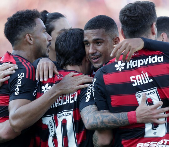Flamengo dispara na liderança e domina estatísticas do Brasileirão 2025!