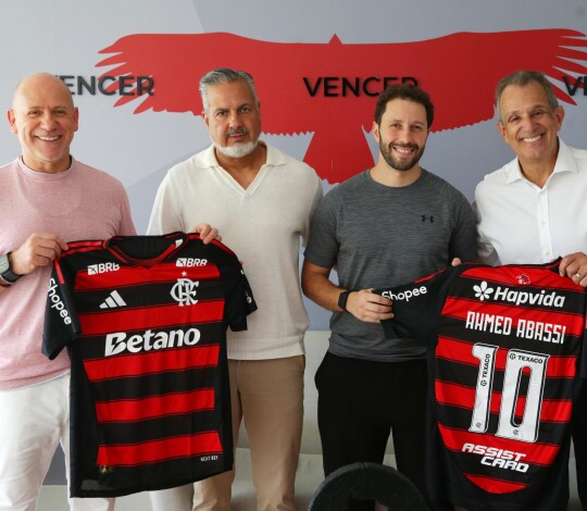 CEO e Diretor Desportivo da Liga do Qatar visitam o Flamengo