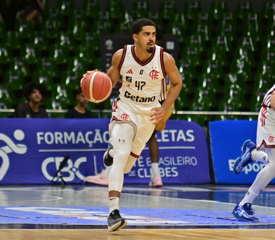 FlaBasquete estreia com vitória sobre o Fortaleza no Torneio de Abertura do NBB