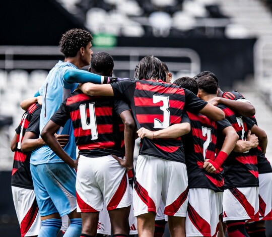 Garotos do Fla dominam o clássico e vencem o Botafogo no Sub-15 da Copa Rio