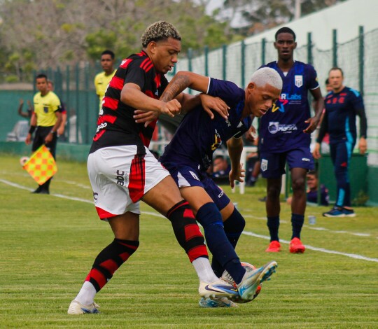 Fla abre boa vantagem nas quartas de final do Carioca Sub-20