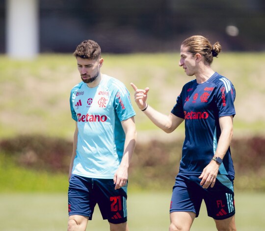Antes da viagem para a Argentina, Flamengo realiza última atividade no Ninho do Urubu