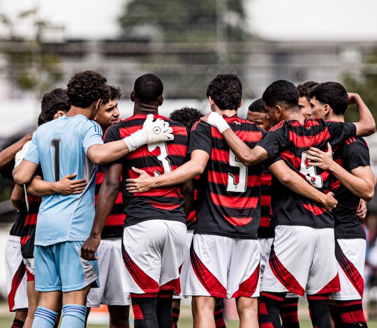 Flamengo vence, de virada, a primeira partida da decisão da Copa Rio Sub-17