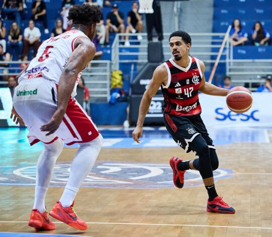 Pra não restar dúvida: Flamengo amassa Franca e segue invicto no NBB