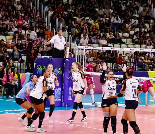 Sesc RJ Flamengo vence o Sancor Maringá e segue com 100% de aproveitamento no Superliga