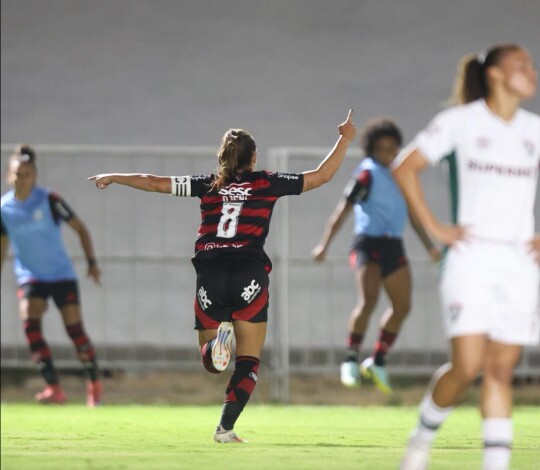 Flamengo vence o Fluminense e conquista o nono título do Carioca Feminino