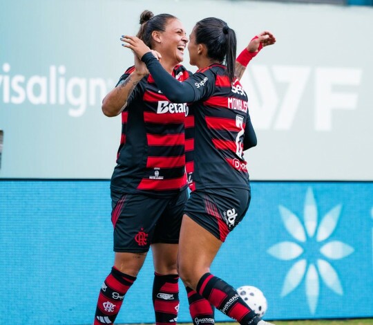 Em duelo emocionante, Mengão vence o Toronto nos pênaltis e fica perto da semi da World Sevens