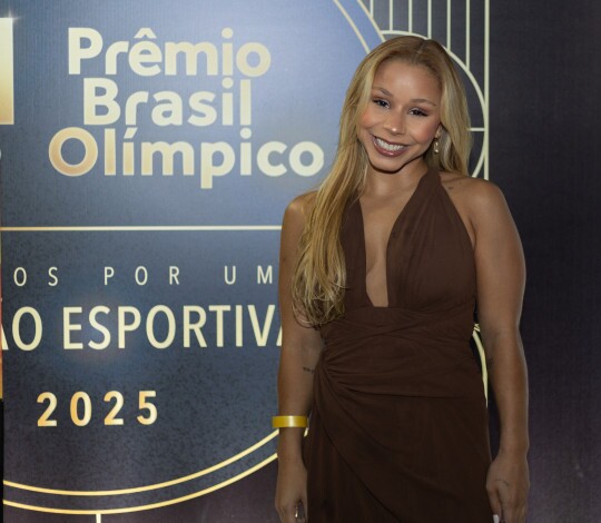 Atletas do Flamengo são homenageados na premiação do COB