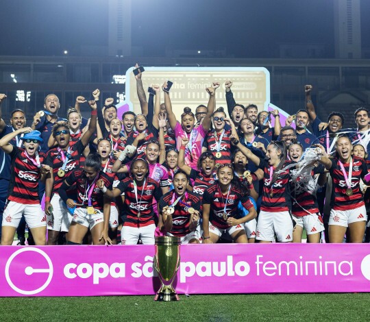Flamengo goleia o Grêmio e conquista o bicampeonato da Copinha Feminina