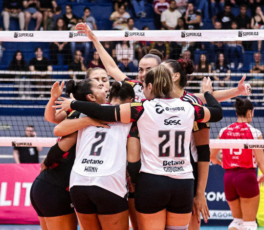 Sesc RJ Flamengo vence o Paulistano Barueri e abre vantagem na liderança da Superliga