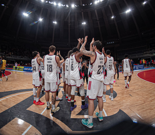 Flamengo vence São José e vai à semifinal da Copa Super 8