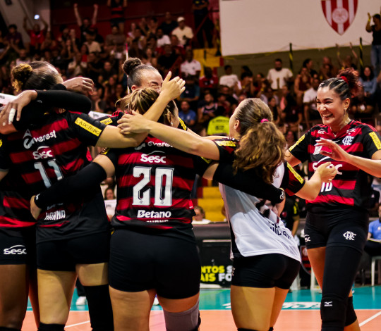 Sesc RJ Flamengo vence o clássico contra o Osasco e segue na liderança da Superliga