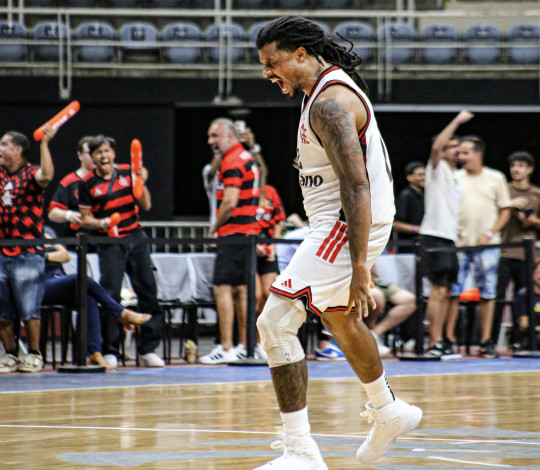 Com emoção até o fim, Flamengo vence Franca em duelo direto pelas primeiras posições do NBB