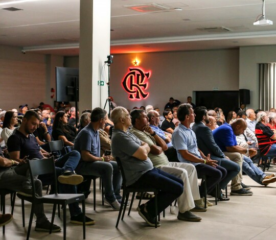 Conselho Deliberativo do Flamengo aprova contrato para assinatura