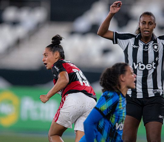 Flamengo e Botafogo empatam em clássico carioca da terceira rodada do Brasileirão Feminino