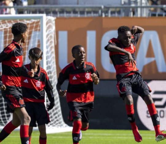 Flamengo vence o PSG e está na final do Mundial Sub-12
