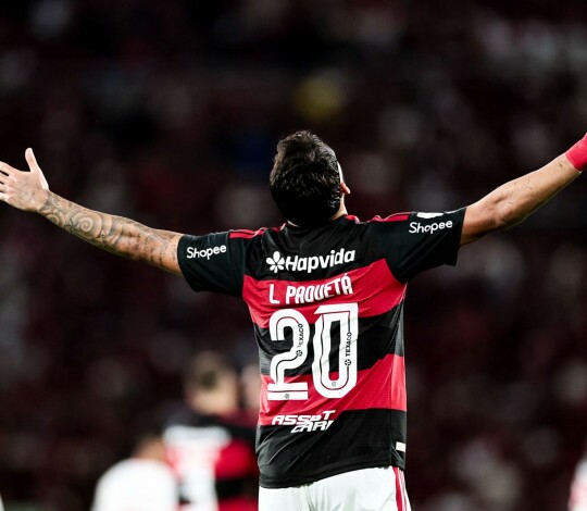 Flamengo vence o Bahia no Maracanã e embala no Brasileirão com terceira vitória seguida