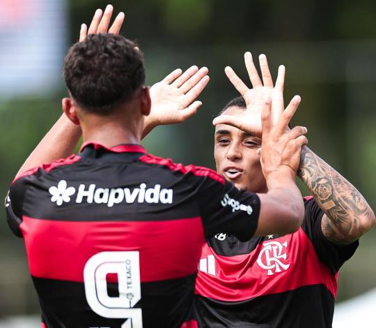 Flamengo enfrenta o Fluminense pelo Brasileiro Sub-20