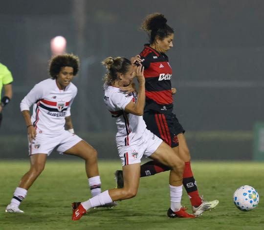 Flamengo é superado pelo São Paulo fora de casa pelo Brasileirão Feminino