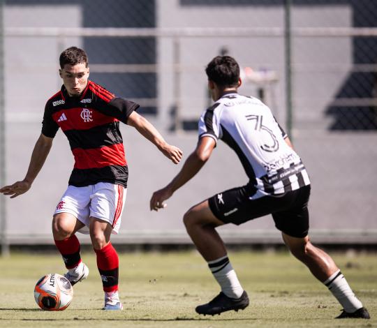 Carioca Sub-17: Flamengo vence por 4x1 o Botafogo