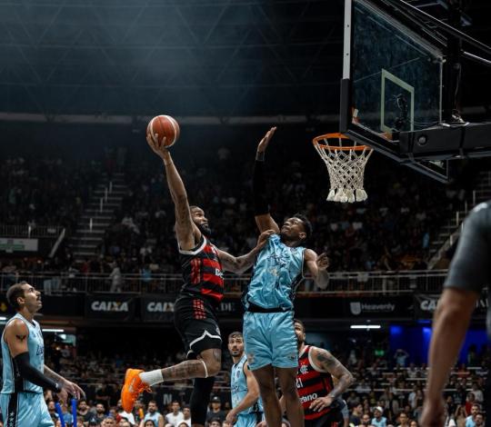 Com autoridade, Flamengo vence Brasília e empata série das quartas de final do NBB