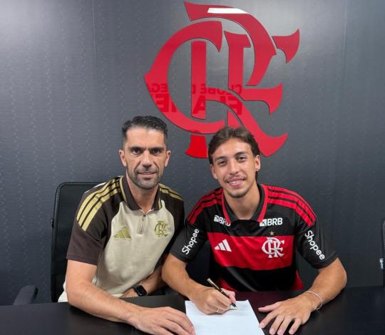 Volante Luiz Felipe, o Chape, renova contrato com o Flamengo