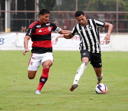 Sub-20 do Flamengo perde para o Botafogo no Torneio Otávio Pinto Guimarães