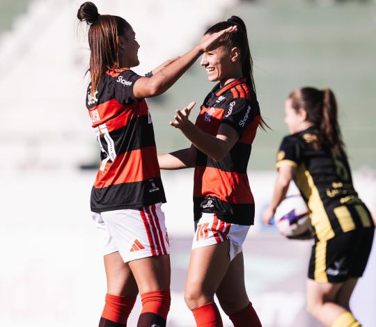 Flamengo goleia o Peñarol por 4 a 1 e se garante na final da Brasil Ladies Cup