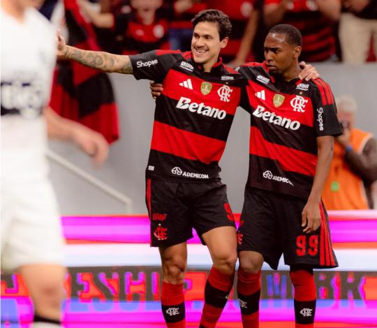 Flamengo vence o Olimpia em Brasília e encerra a intertemporada de forma invicta