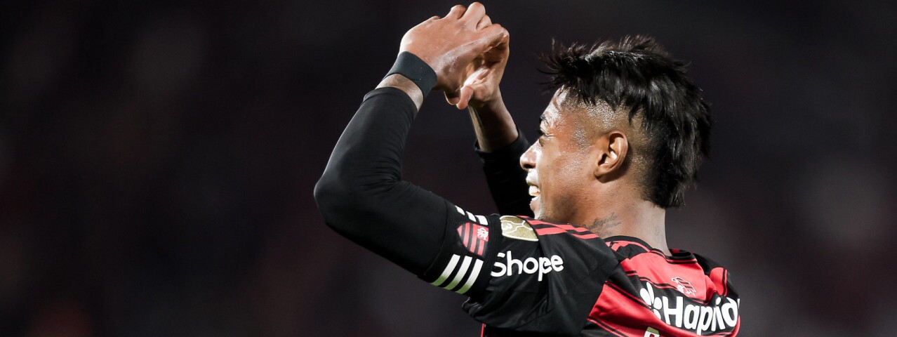 Flamengo vence Internacional no Maracanã e abre vantagem nas oitavas da Libertadores