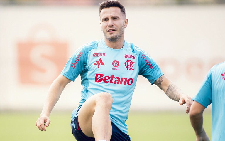 Flamengo se reapresenta e inicia preparação para duelo contra o Grêmio